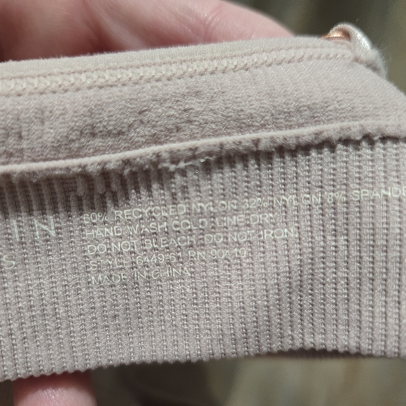 Danskin, Size L, Women's, Seamless Ribbed Bralette in Light Pink, Good Shape. - Picture 8 of 9